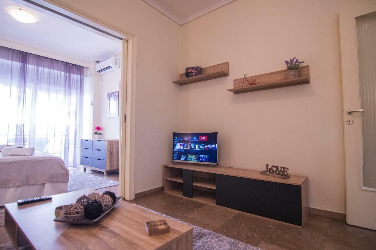 Deluxe Mitropoleos Apartment Salonicco Esterno foto