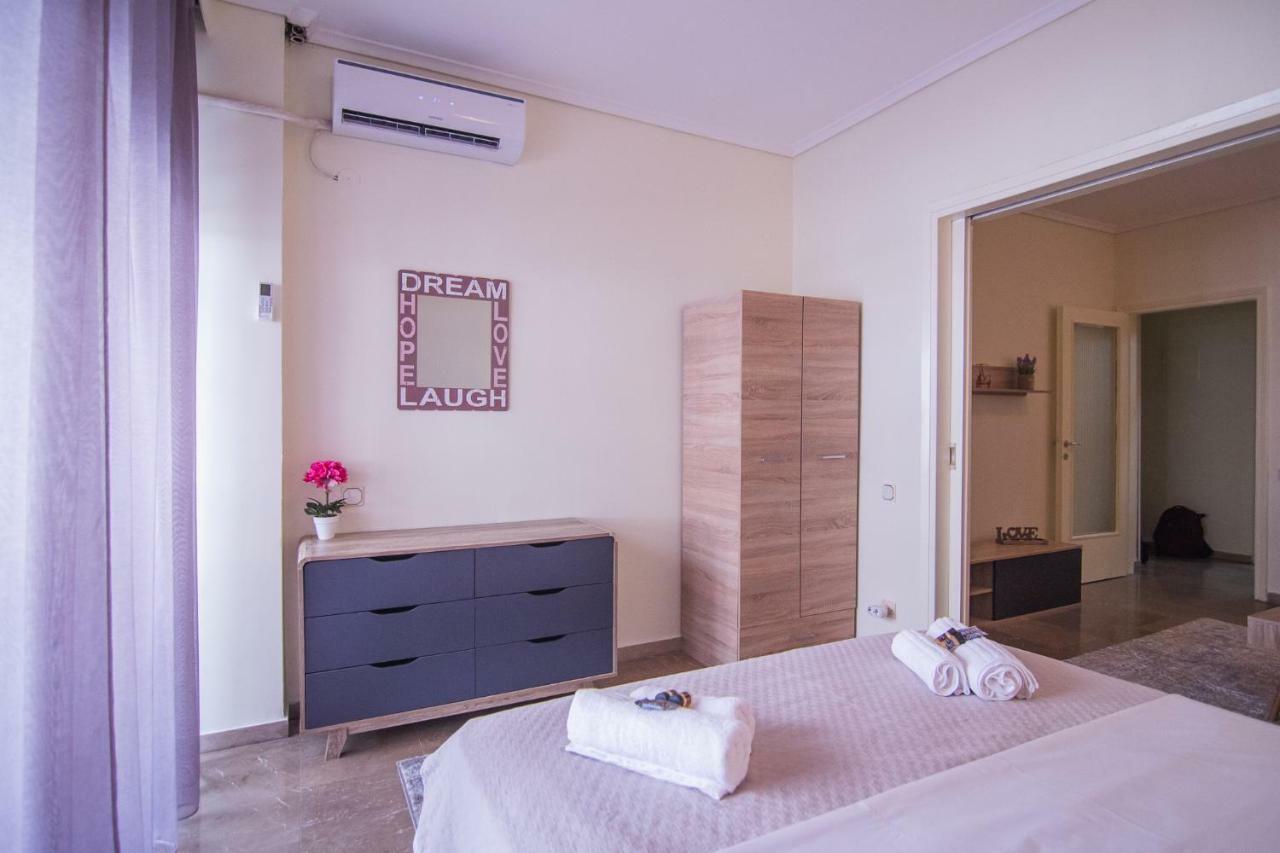 Deluxe Mitropoleos Apartment Salonicco Esterno foto